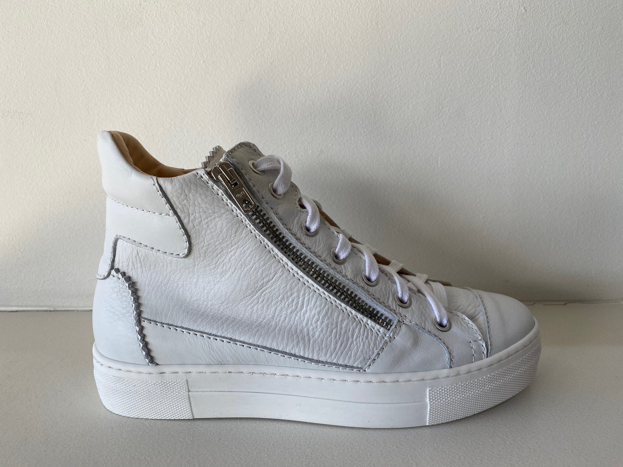 White Leather High Top sneaker