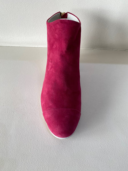 Beau5 Pink Suede Ankle Boot