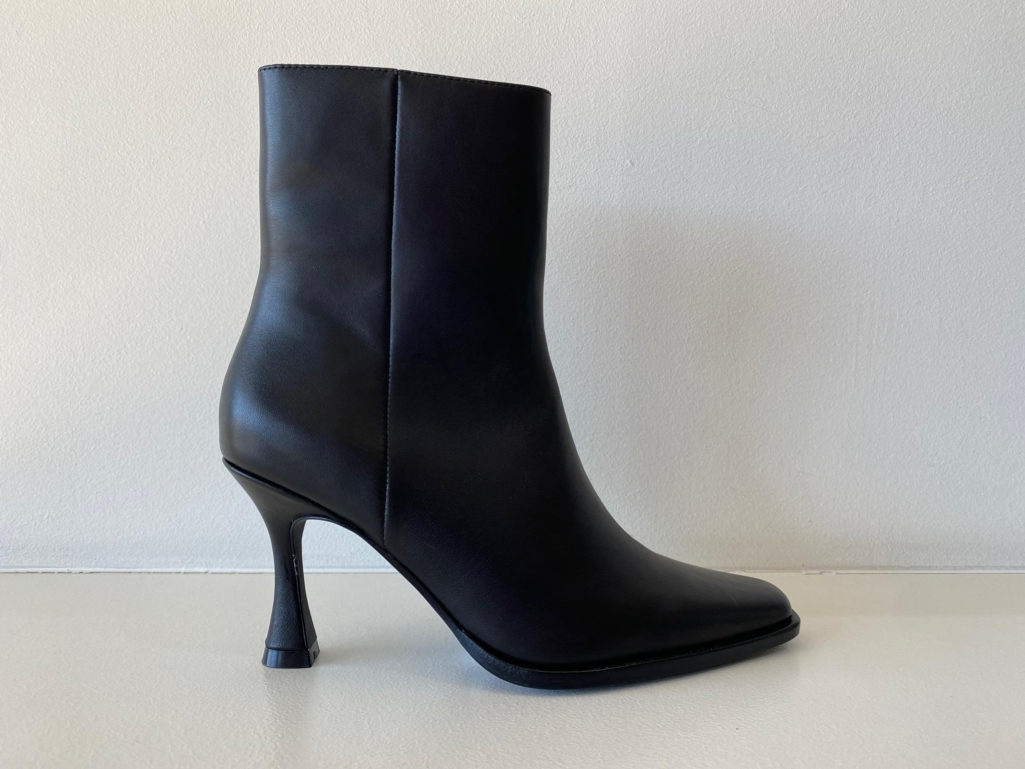 Hero Black Leather Ankle Boot