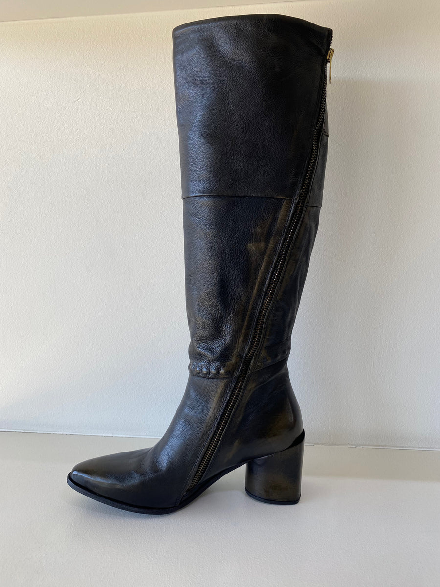 Black Leather High Heeled Knee Boot – Paire Shoes Taupo