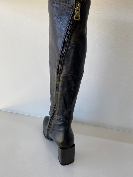 Black Leather High Heeled Knee Boot